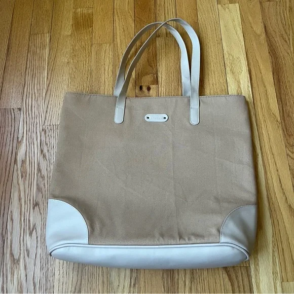 Everyday Tote in Almond 🤎 - Picture 6 of 9